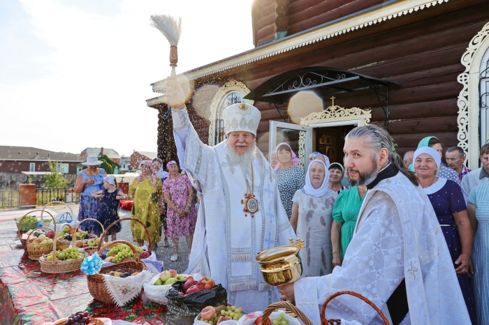 Престольный праздник в Преображенском храме деревни Малая Дубна 