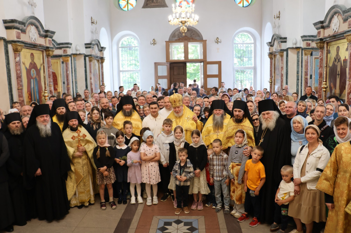 Архиерейское богослужение в Николо-Берлюковской пустыни