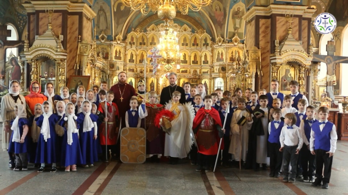 Поздравление епископу Балашихинскому и Орехово-Зуевскому Николаю с днём рождения от епархиальной молодёжи