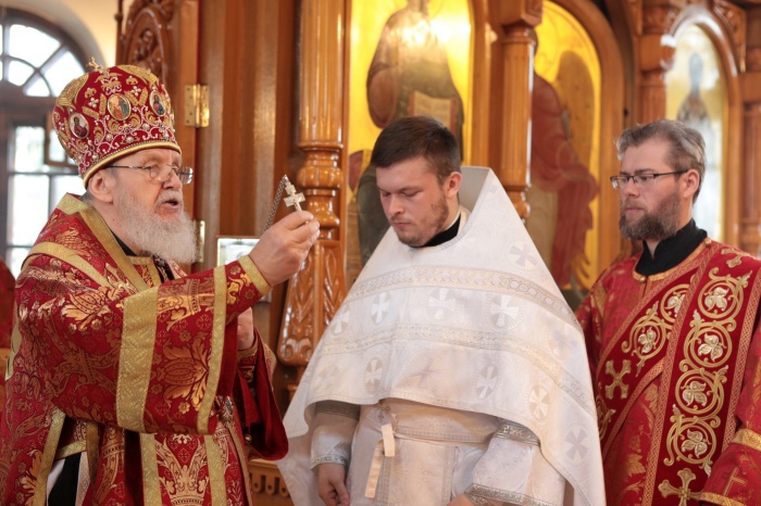 Архиерейское богослужение в Никольском храме села Новый Милет 