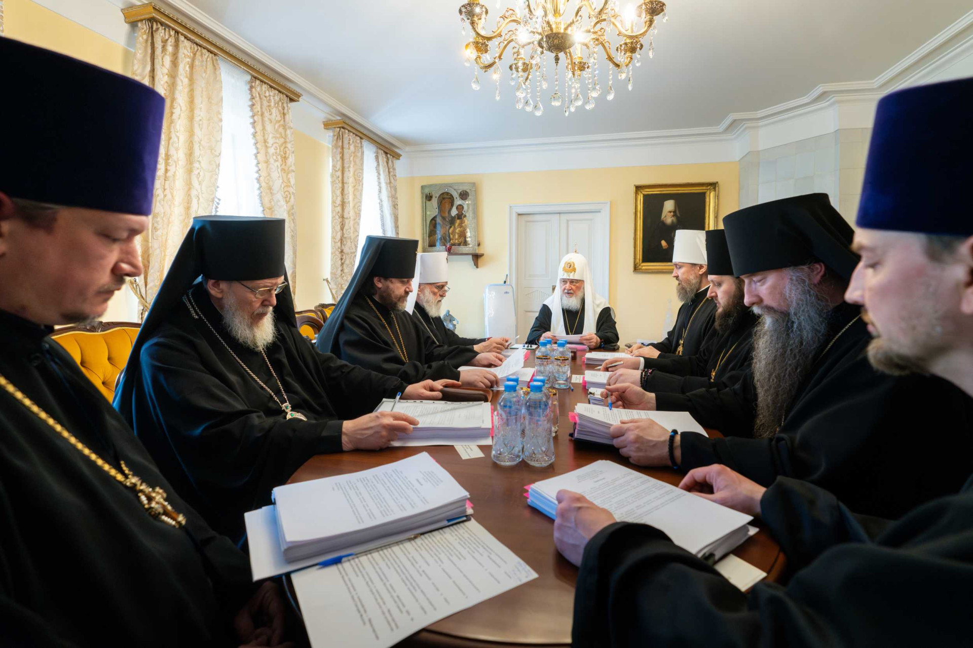 Святейший Патриарх Кирилл посетил Новодевичий ставропигиальный монастырь и возглавил заседание Архиерейского совета Московской митрополии