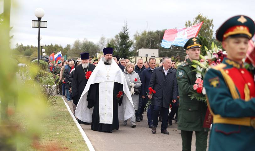 Траурный митинг на Богородском кладбище