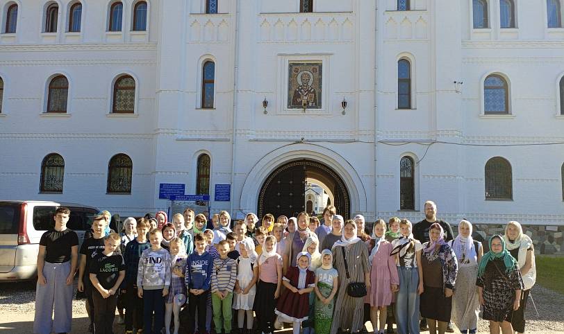 Паломническая поездка щёлковских гимназистов в Николо-Сольбинский монастырь