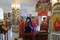Архиерейское богослужение в Никитском храме деревни Дровосеки 