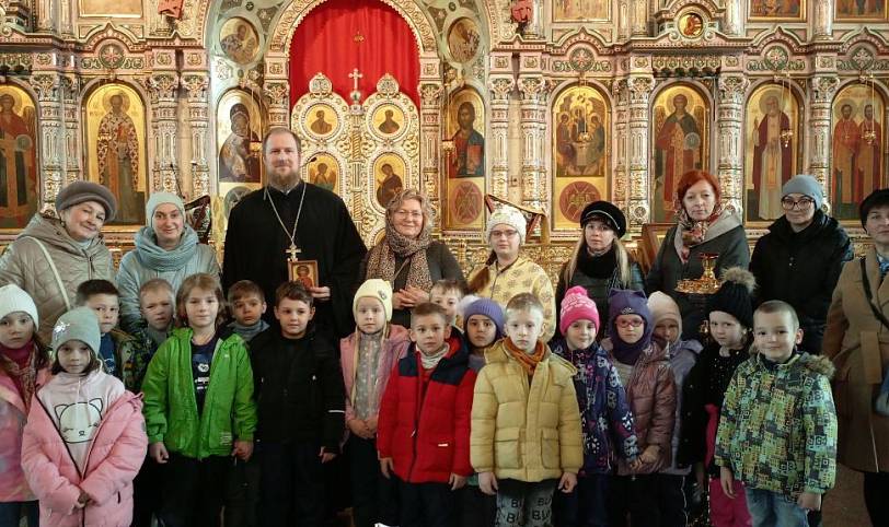 Экскурсия дошкольников в Троицкий собор города Щёлково