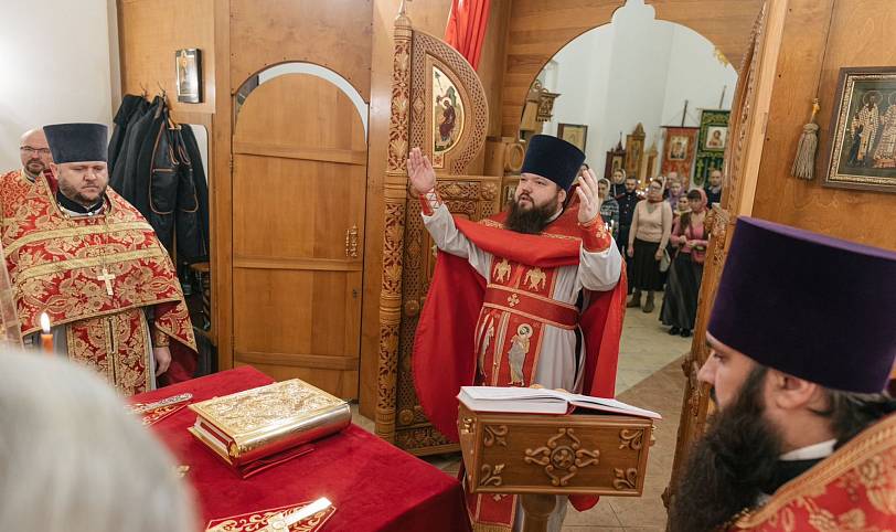 Память великомученика Димитрия Солунского в Воскресенском храме города Павловский Посад