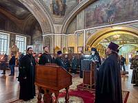 Чтение Великого покаянного канона преподобного Андрея Критского в Преображенском храме микрорайона Саввино