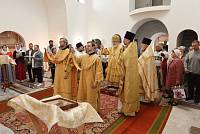 Архиерейское богослужение в Никольском храме деревни Кармолино 