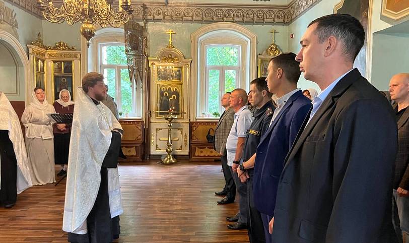Сотрудники уголовно-исполнительной системы посетили Николо-Архангельский храм Балашихи