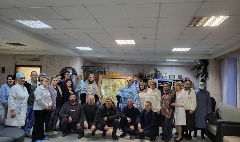 Принесение иконы Божией Матери Троеручица в военно-морской госпиталь Купавны