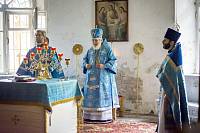 Архиерейское богослужение в Тихвинском храме села Евлево 