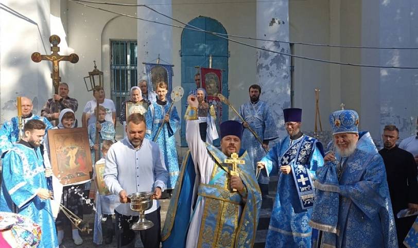 Архипастырский визит в село Красное