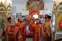 Архиерейское богослужение в Никитском храме деревни Дровосеки 