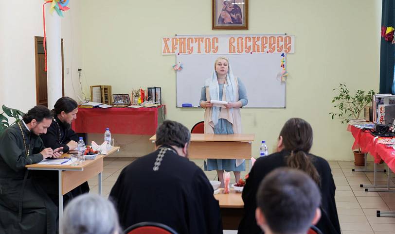 Защита выпускных квалификационных работ слушателями Миссионерско-катехизаторских курсов в Орехово-Зуеве