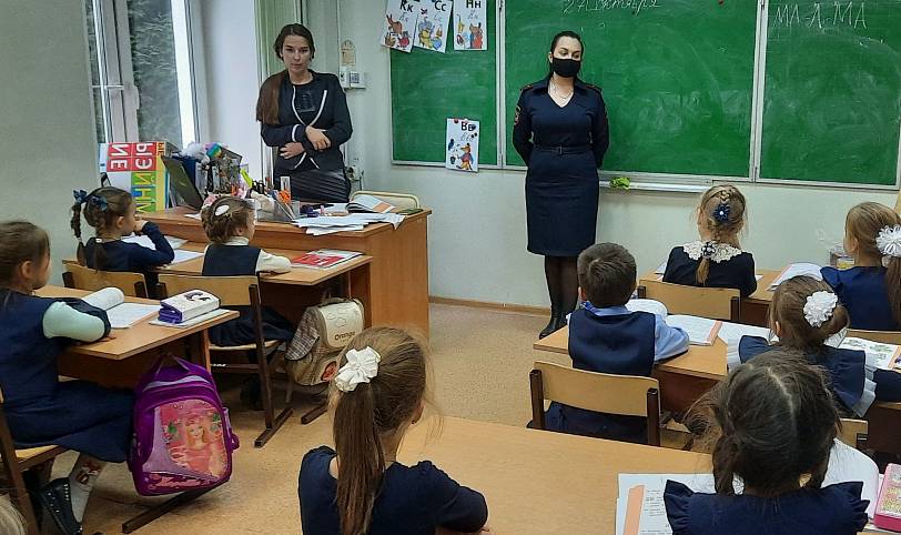 Встреча с инспектором по делам несовершеннолетних в Православной Алексиевской гимназии г. Щёлково