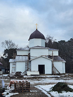 Водружение купола и креста на строящийся Преображенский храм посёлка Загорянский