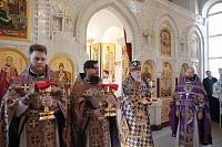 Архиерейское богослужение в храме Новомучеников и исповедников Балашихинских микрорайона Кучино 